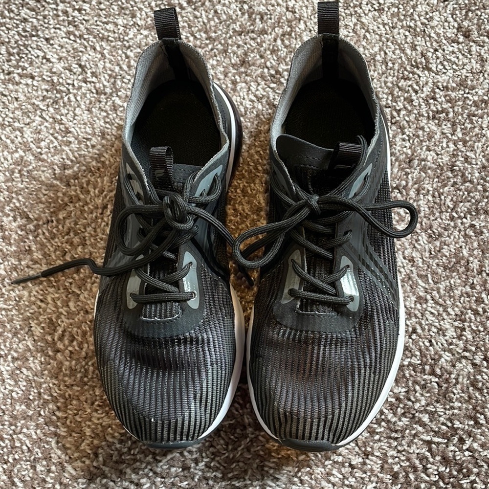 Fabletics Tennis shoes